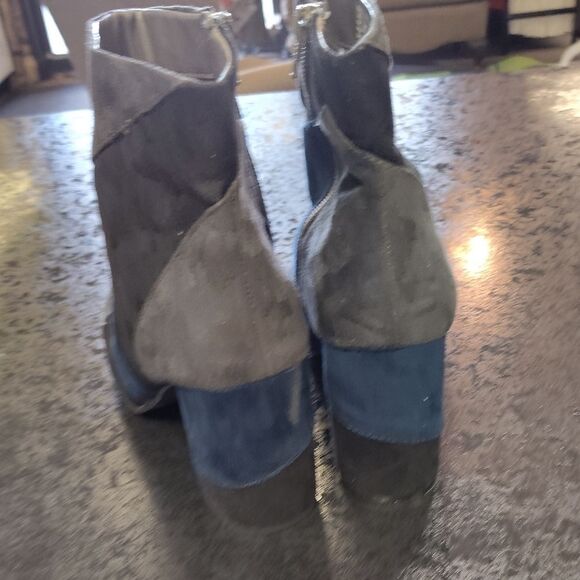 Seven Dials Women's Heeled Boots - Black and Blue - Picture 4 of 5